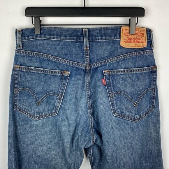 Levis 505 Jeans Mens Size 33x30 Regular Fit Denim Pants Pockets Straight Leg - Picture 3 of 12